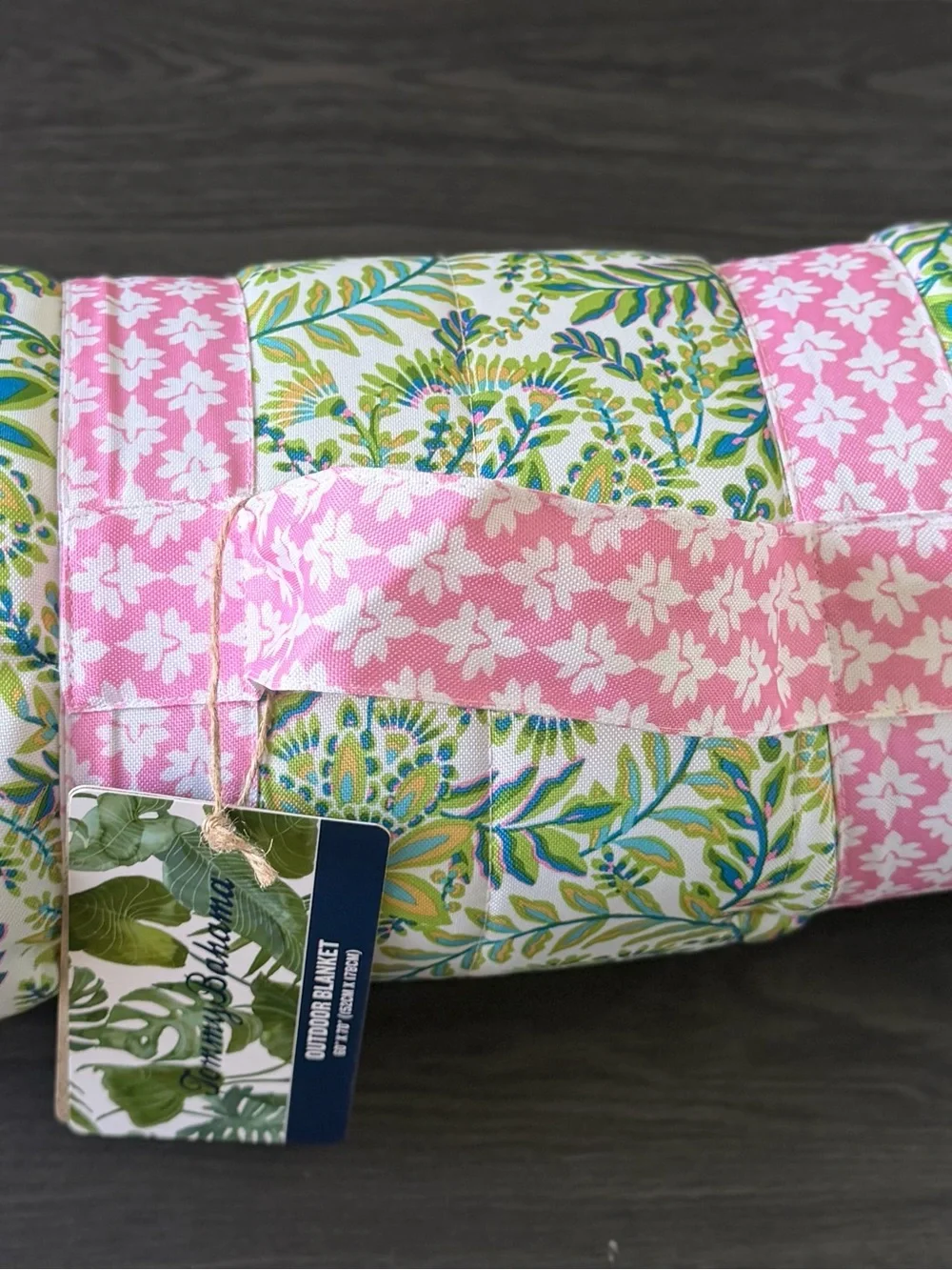 Tommy Bahama Reversible Outdoor picnic Blanket Throw picnic tropical pink green